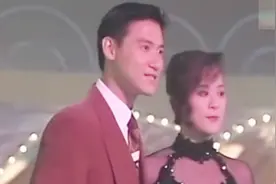 张学友和女歌手演绎情歌对唱，歌神一开口掌声一片视频封面