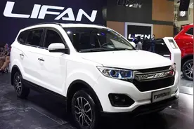 又一款白菜价的SUV，大七座竟然5万起！月销近10000辆！视频封面