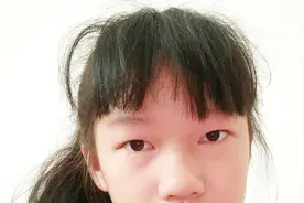 早上起床头发可以乱成什么样？这样吹一吹，3秒变明星！视频封面