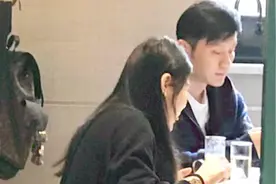 网友偶遇范冰冰李晨用餐 发现冰冰满头乱发脸还有点歪？