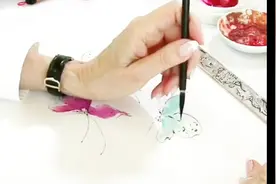 跟着老奶奶寥寥几笔画一幅清新自然的花蝴蝶视频封面