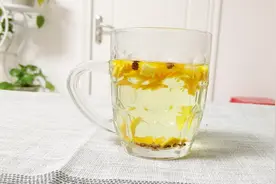 打呼噜让人尴尬又难受，农村阿姨教你一土方法，不花钱一招见效视频封面