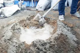 为何乡下建房时，工人硬要在水泥里放洗衣粉？今天总算知道了视频封面
