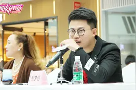 德阳版林俊杰张梦羽现身德阳好声音评委席视频封面