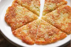 土豆饼 酥脆香糯 只要一个关键配料 完美出锅视频封面