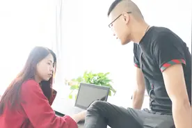 弟弟不争气，姐姐一番话让他悔改，有姐姐的都应该这样对待弟弟视频封面