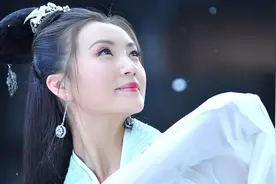 我没骗你，古代四大美女之一貂蝉是虚构的，历史上根本不存在！视频封面