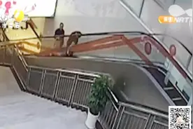 湖北：奶奶电梯摔倒 紧抱孙子不放视频封面