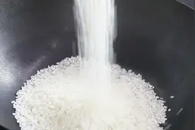 大厨教你翻锅技术，做家常菜必学的技术，看完视频还不会找我视频封面