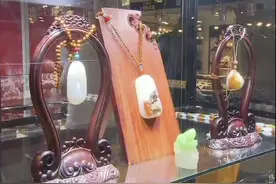珠宝首饰璀璨夺目 珊瑚玉红宝石受青睐视频封面