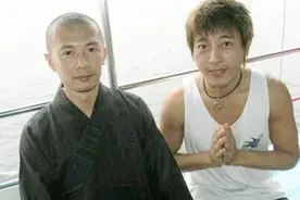 最有钱的当红小生，手下有银行身价百亿，豪赌一夜输掉上亿而出家视频封面