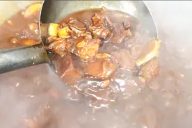 这才是红烧牛肉的正宗做法，重庆大厨全程演示，揭秘详细做法