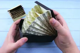 一款很有创意的卡片收纳盒，造型新颖，很适合锻炼动手能力！视频封面