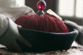 大清官员那么多，服饰又很相似，如何区别官级？这个方法很聪明！视频封面
