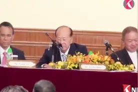 李嘉诚正式退休交棒 最后一次出席股东大会他说了啥？视频封面