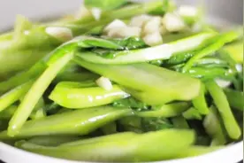 蒜蓉青菜这样做才好吃，2分钟学会，上桌被抢光视频封面