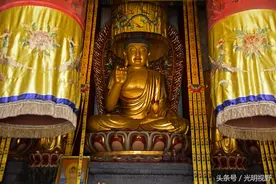 河南现“世界第一大佛” 高208米 耗资12亿元 掀起旅游热图片