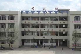大凉山三少年求学路：渴望改变打工命运视频封面
