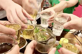 为什么有人天天喝酒身体还很健康？原因很简单关键做到这几点！视频封面