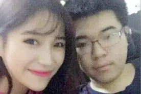绝地求生：韦神携女友蜜蜂仔征战天命杯，网友：这波排名真夫妻！视频封面