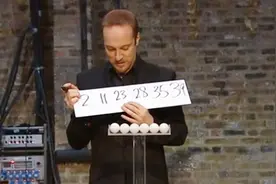 英国著名魔术师在彩票开奖直播前预测彩票号码，结果全中！视频封面
