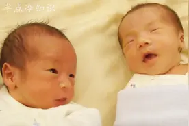 为什么有些宝宝刚出生时眼睛很小？今天算是知道了视频封面