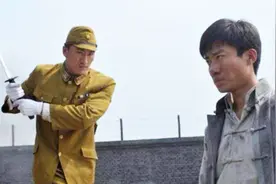 一把日本天皇军刀，这位中国士兵却珍藏了67年，竟是为了这个原因视频封面
