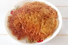 剩下的面条不要扔，教你在家做干脆面，酥酥脆脆，小孩子最爱吃视频封面