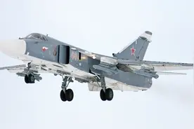 Su-24攻击机起飞马力全开的加力燃烧室视频封面