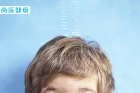 孩子在婴幼儿期有这些表现，要警惕侏儒症！及早发现，及早干预视频封面
