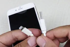 手机不支持充电配件，换这么多数据线今天才知道，原因在这里视频封面
