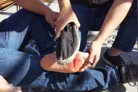 施工现场，铁钉扎住脚的快速处理办法，来了解一下视频封面