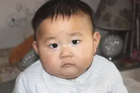 宝宝不爱笑不一定是不开心！当心是缺这样东西！赶紧去医院吧！视频封面