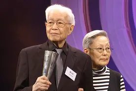 《酒徒》原著作家刘以鬯去世享年100岁 王家卫发文悼念视频封面