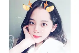 欧阳娜娜晒自拍庆祝18岁生日 眼神灵动活泼可爱视频封面