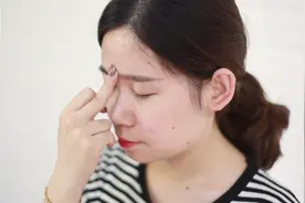 疼痛的时候先别吃药，按按这几个地方，减轻疼痛感视频封面