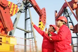 中国在美国荒地挖出超级油田，美国想赖账收回，中国：不奉陪！视频封面
