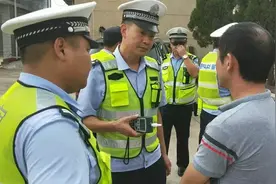 “孝顺”女婿陪老丈人喝酒被拘，切记：喝酒不开车图片