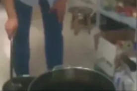 吸毒前科男尿检呈阳性，向民警大呼冤枉，原来是砂锅粉惹的祸视频封面