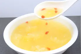 怎么把银耳汤煮的粘稠好喝，厨师长教你煮汤小技巧，全是经验之谈