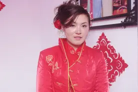 农村常说：“娘娘葱、独头蒜、仰头女、低头汉”，是什么意思？视频封面