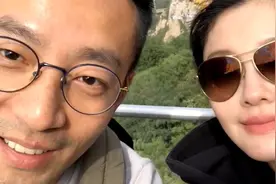 大S祝汪小菲生日快乐 贴脸合照：愿我们永远是相亲相爱的死小孩视频封面