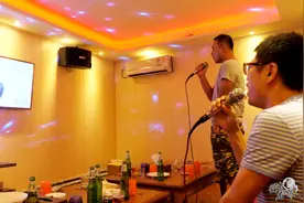 中国人在非洲的夜生活，仍然可以唱歌喝酒视频封面