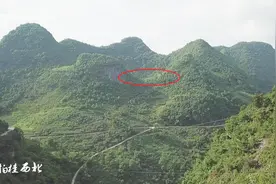 广西大山深处，居住着这样一户人家，简直是人间仙境视频封面