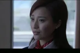 售房小姐带客户看房，卖出去了一套房，自已还得到了一套房！视频封面