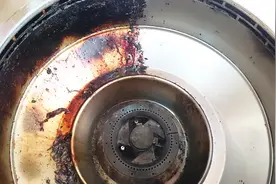 灶台厨房再脏也不怕！就用这个清洗方法，重油污一擦立马干净光亮视频封面