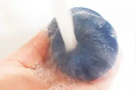 粉扑一周不洗这么脏！教你清洗粉扑的妙招，洗完和新买的一样干净视频封面