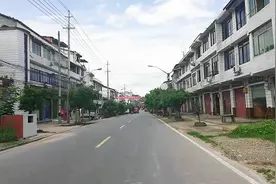 四川醉美的小镇，川东北最长街道，开车足足好几分钟！视频封面