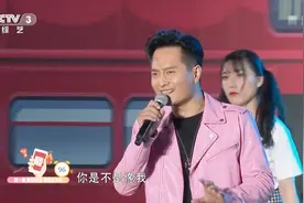 云飞一首《我的未来不是梦》唱出对梦想的追求和未来的美好畅想！视频封面