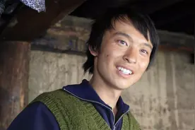 董子健3个月不洗澡被跳蚤咬到浑身流脓，周迅感叹“竟然还活着”
